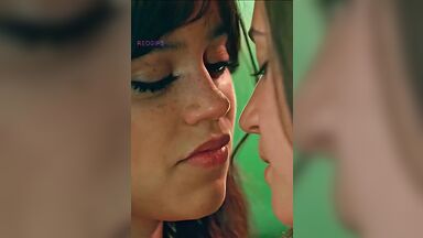 Jenna Ortega, Gideon Adlon Kissing