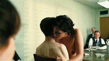 Florence Pugh nude in Oppenheimer
