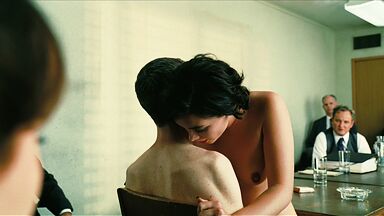 Florence Pugh nude in Oppenheimer