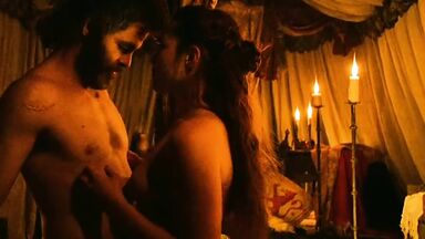 Florence Pugh sexy in Outlaw King (2018)