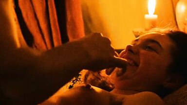 Florence Pugh sexy in Outlaw King (2018)