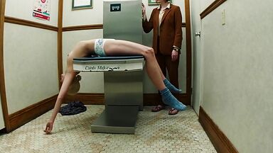 Emma Stone And Margaret Qualley