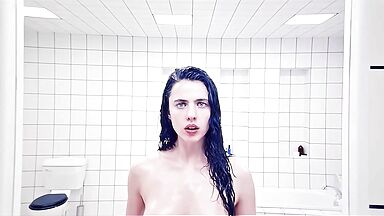 Margaret Qualley naked The Substance