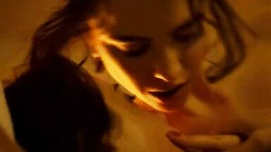 Margaret Qualley And Aubrey Plaza kissing