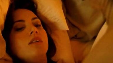 Margaret Qualley And Aubrey Plaza kissing