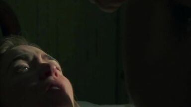 Kate Winslet make love with kisses