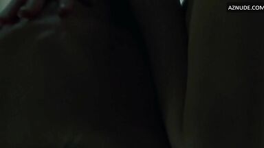Kate Winslet make love with kisses