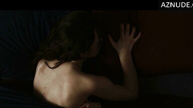 Keira Knightley passionate lovemaking in the bedroom