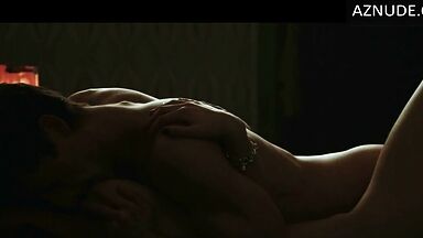 Keira Knightley passionate lovemaking in the bedroom