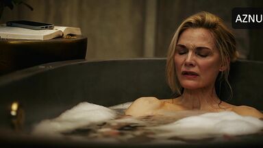 Michelle Pfeiffer looks sexy in the bubble bath