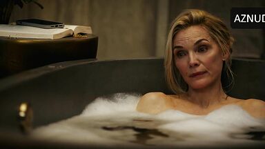 Michelle Pfeiffer looks sexy in the bubble bath