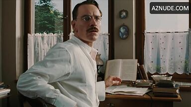 Keira Knightley make a man cry