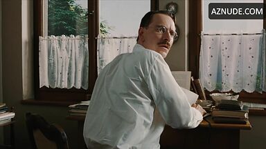 Keira Knightley make a man cry