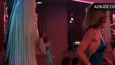 Michelle Pfeiffer dances really well