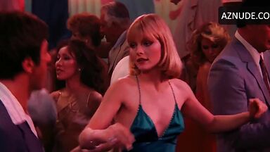 Michelle Pfeiffer dances really well