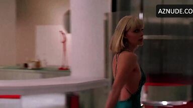 Michelle Pfeiffer dances really well