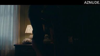 Michelle Pfeiffer is naked and puts on a dress