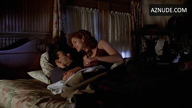 Julia Roberts in a sexy outfit for sex