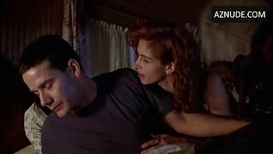 Julia Roberts in a sexy outfit for sex