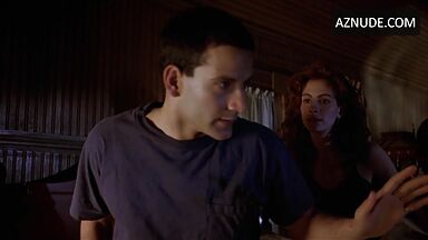 Julia Roberts in a sexy outfit for sex