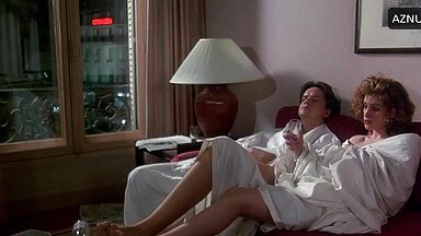 Julia Roberts and her sexy legs