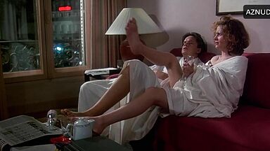 Julia Roberts and her sexy legs