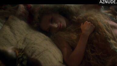 Michelle Pfeiffer dreams so beautifully