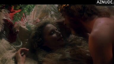 Michelle Pfeiffer dreams so beautifully