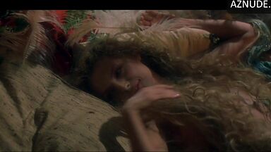 Michelle Pfeiffer dreams so beautifully
