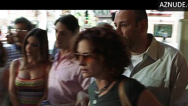 Julia Roberts with curly hair