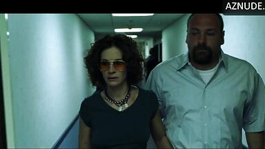 Julia Roberts with curly hair