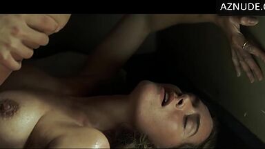 Kate Winslet has gorgeous nipples