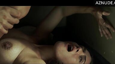 Kate Winslet has gorgeous nipples