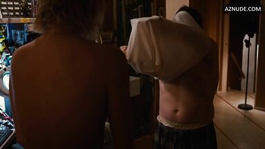 Charlize Theron starts having sex with a fat guy
