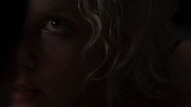 Charlize Theron seduce to kill