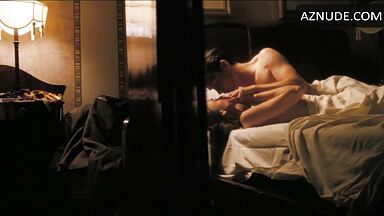 Keira Knightley making love in bed