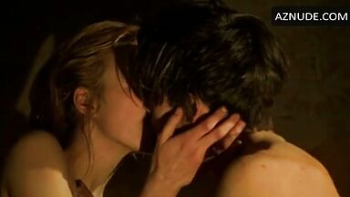 Keira Knightley has sex with a doctor