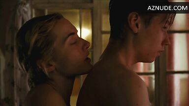 Kate Winslet has sex with a young virgin man