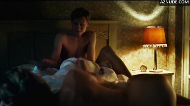 Kate Winslet having sex after a swim in the lake