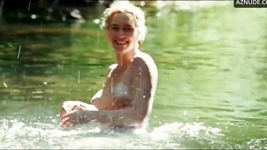 Kate Winslet having sex after a swim in the lake