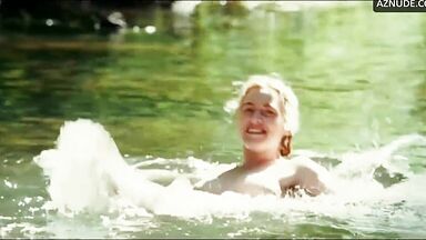 Kate Winslet having sex after a swim in the lake