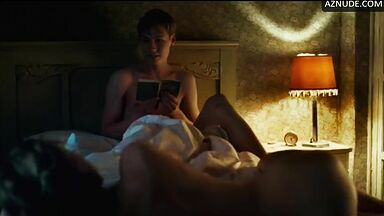 Kate Winslet having sex after a swim in the lake