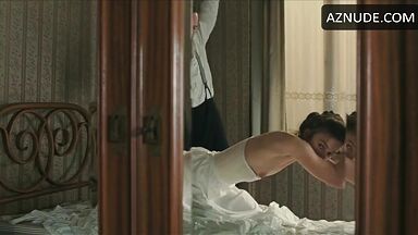Keira Knightley punished in a wedding dress
