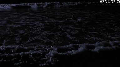 Julia Roberts soggy ground after the rain