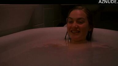 Kate Winslet is in the empty bathtub