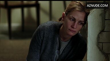 Julia Roberts kisses and love