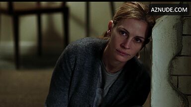 Julia Roberts kisses and love