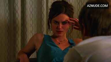 Keira Knightley passionate kisses