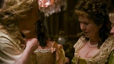 Kate Winslet and Kirsty Oswald shows her tits and has sex
