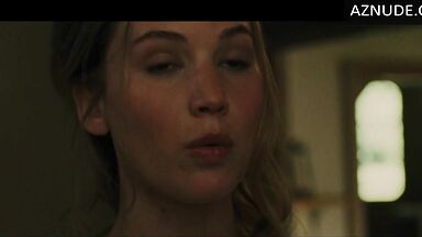Michelle Pfeiffer opens the door to the wrong person
